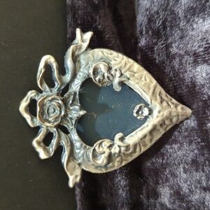 Unmarked Vintage Heart Shaped Picture Frame Brooch Silver Tone